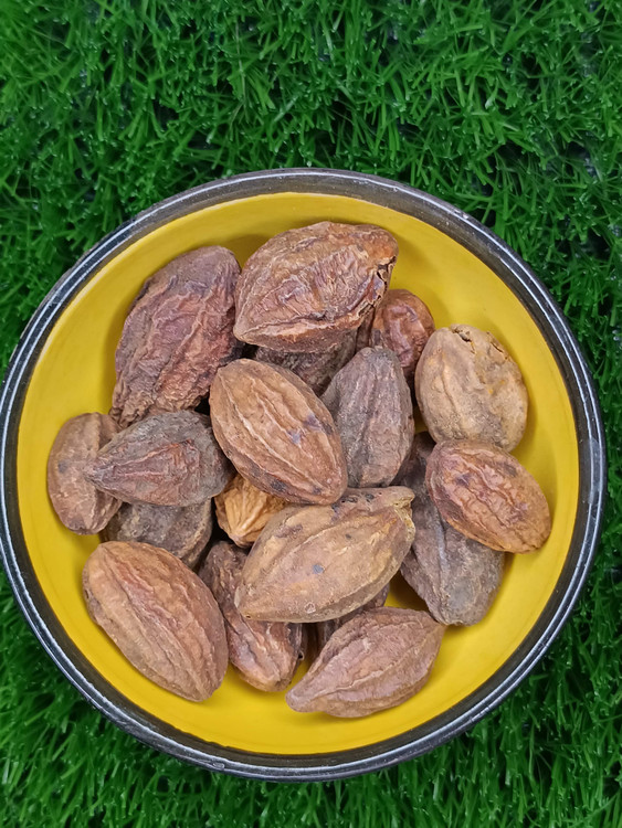 هلیله زرد درشت و تازه – گیاه طب سنتی برای معده دانههای هلیله زرد – ملین ملایم و پاکسازیکننده طبیعی با ارسال سریع