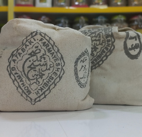 «حنا طبیعی خالص – پودر حنا سبز و تازه در بستهبندی»